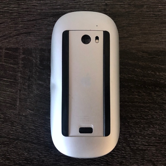 APPLE Magic Mouse & HANDSTANDS Mouse Pad - Picture 3 of 7